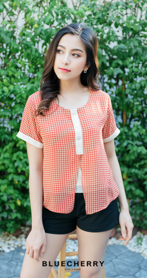 (ภาษาไทย) เสื้อเนื้อผ้าเกาหลีเนื้อนุ่ม มีซับใน ตกแต่งกระดุมหน้า สีส้ม เสื้อสาวอวบ เสื้อสาวอ้วน  BLUECHERRY SHOP