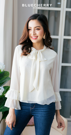 (ภาษาไทย) เสื้อชีฟองเนื้อทราย มีซับใน สีขาวลายจุด คอผูกโบว์แขนระบาย2ชั้น เสื้อสาวอวบ เสื้อสาวอ้วน  BLUECHERRY SHOP